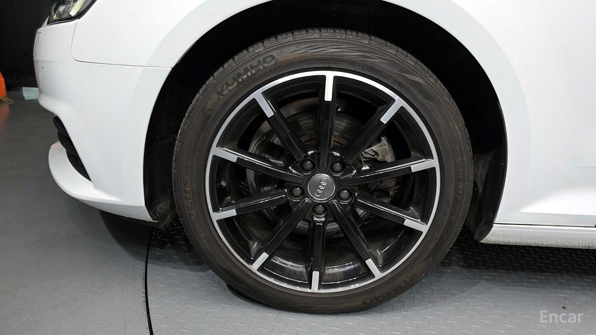 Audi A4 - фото 4