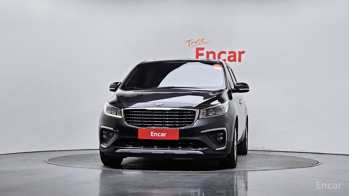Kia Carnival - фото 2