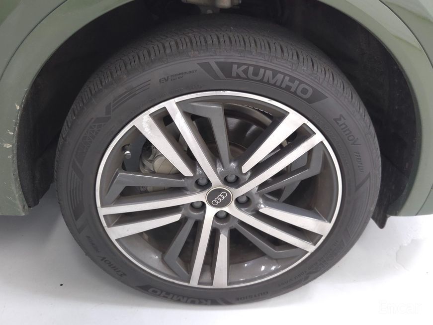 Audi Q5 - фото 4