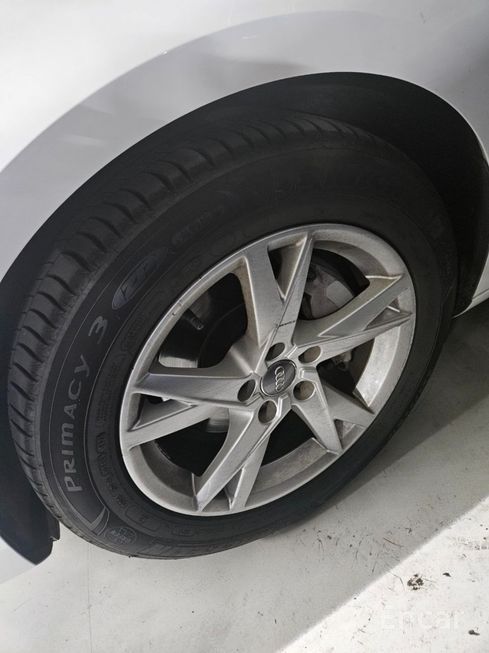 Audi A4 - фото 4