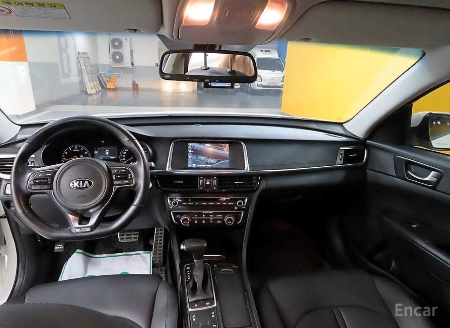 Audi A4 - фото 6