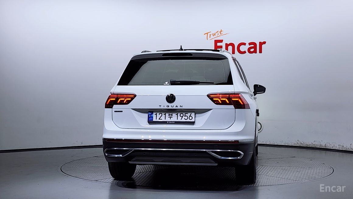 Volkswagen Tiguan - фото 3