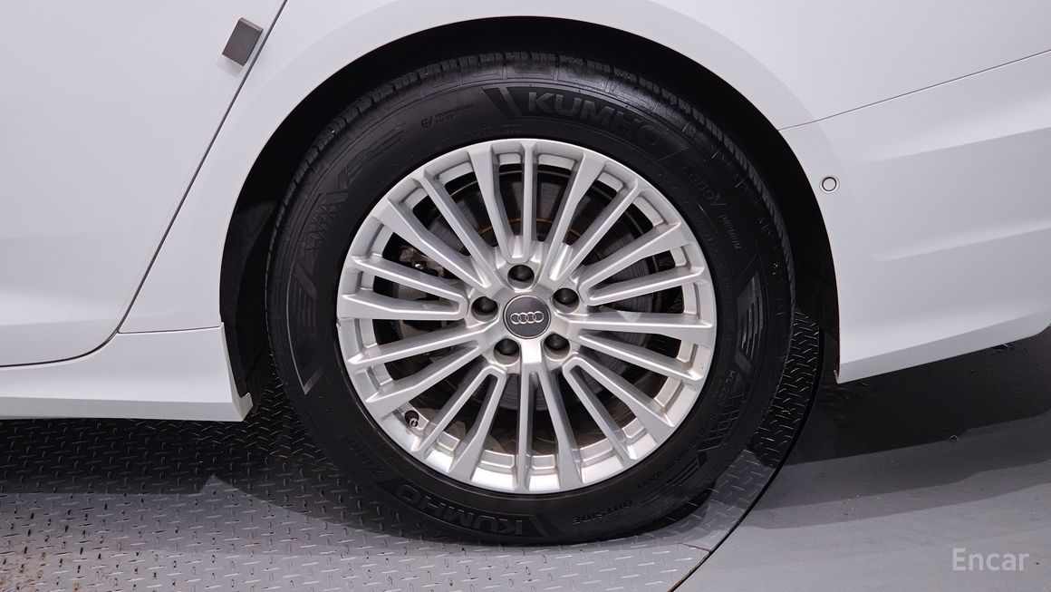 Audi A6 - фото 4