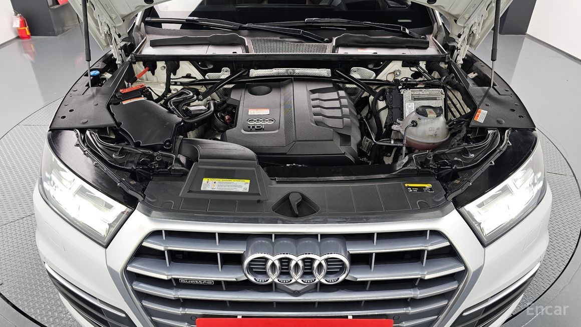 Audi Q5 - фото 5