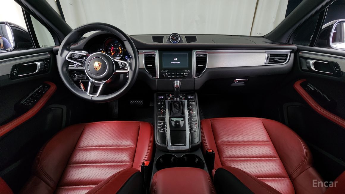 Porsche Macan - фото 6
