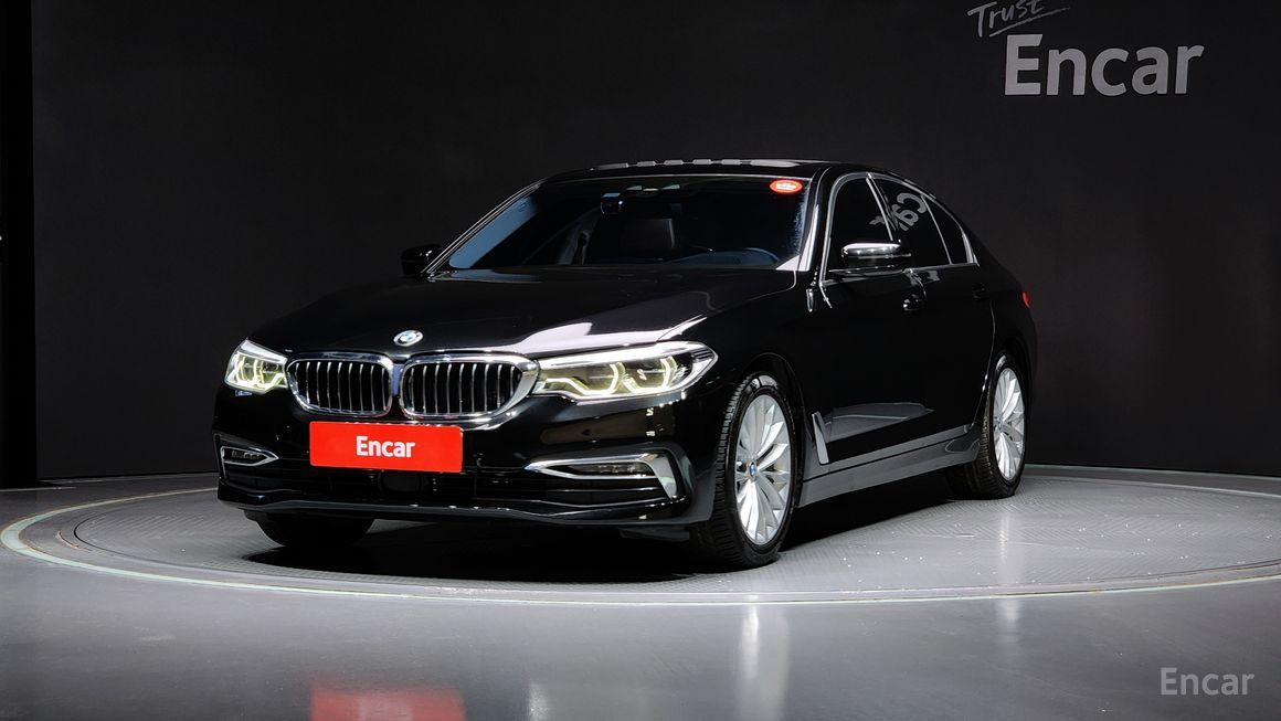 BMW 5 Series - фото 0
