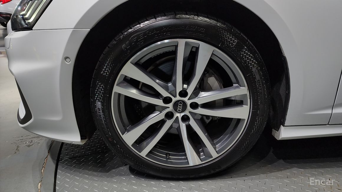 Audi A6 - фото 4