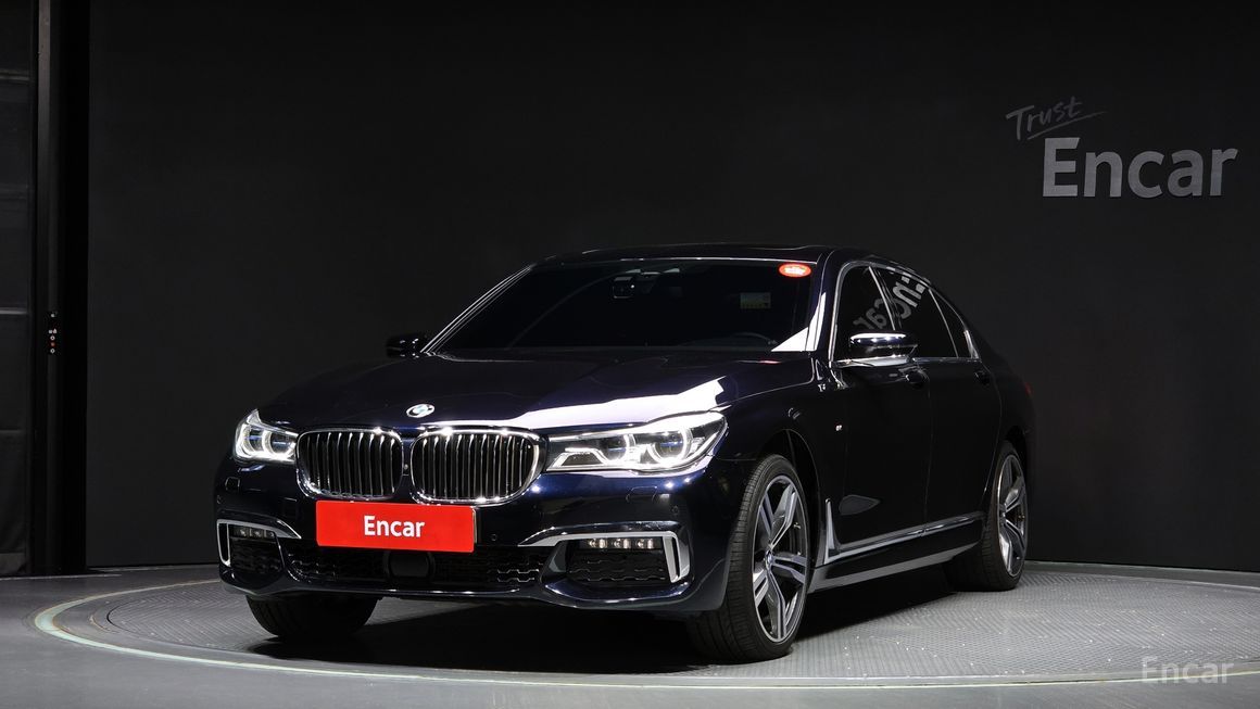 BMW 7 Series - фото 0