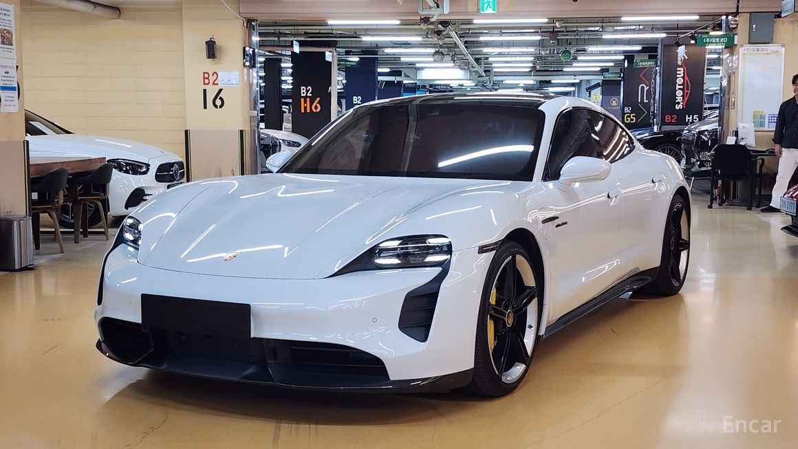 Porsche Taikan - фото 0
