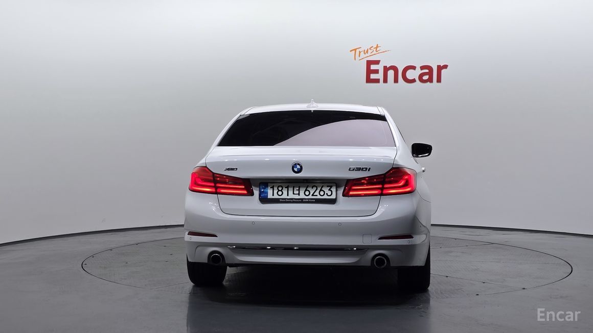 BMW 5 Series - фото 3