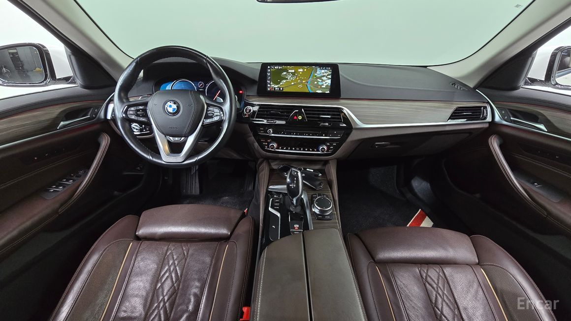 BMW 5 Series - фото 6