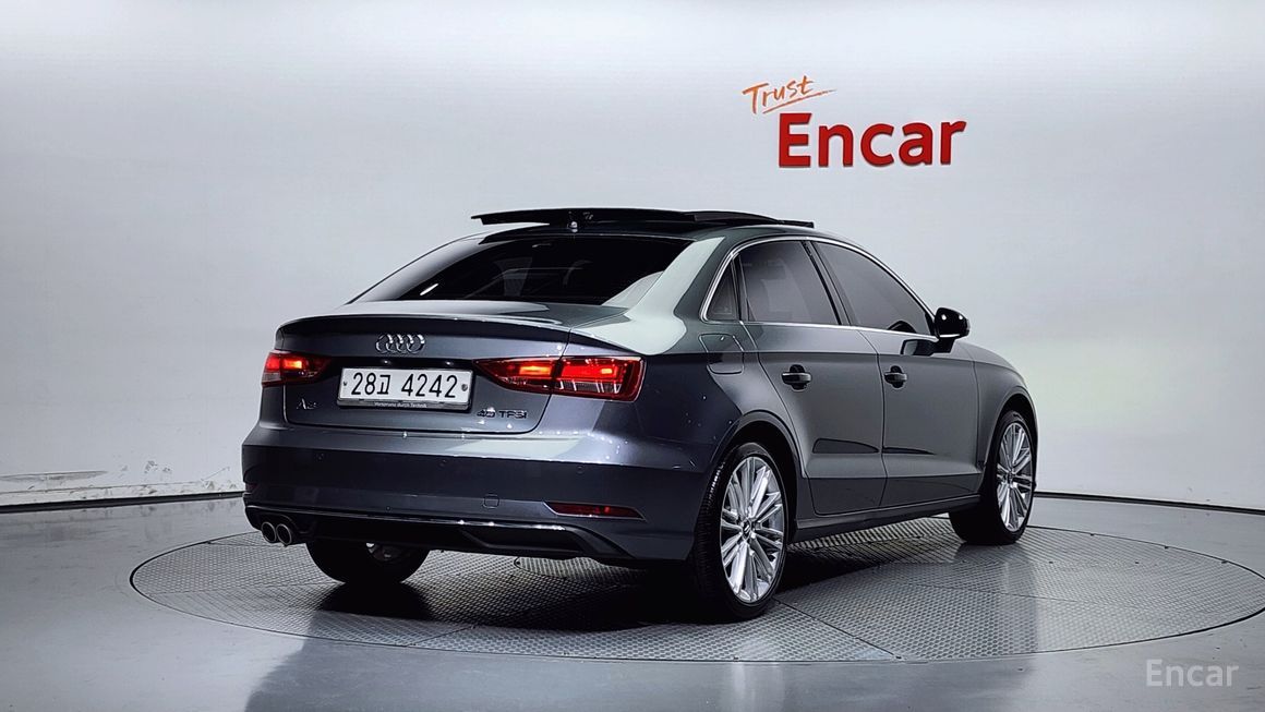 Audi A3 - фото 1