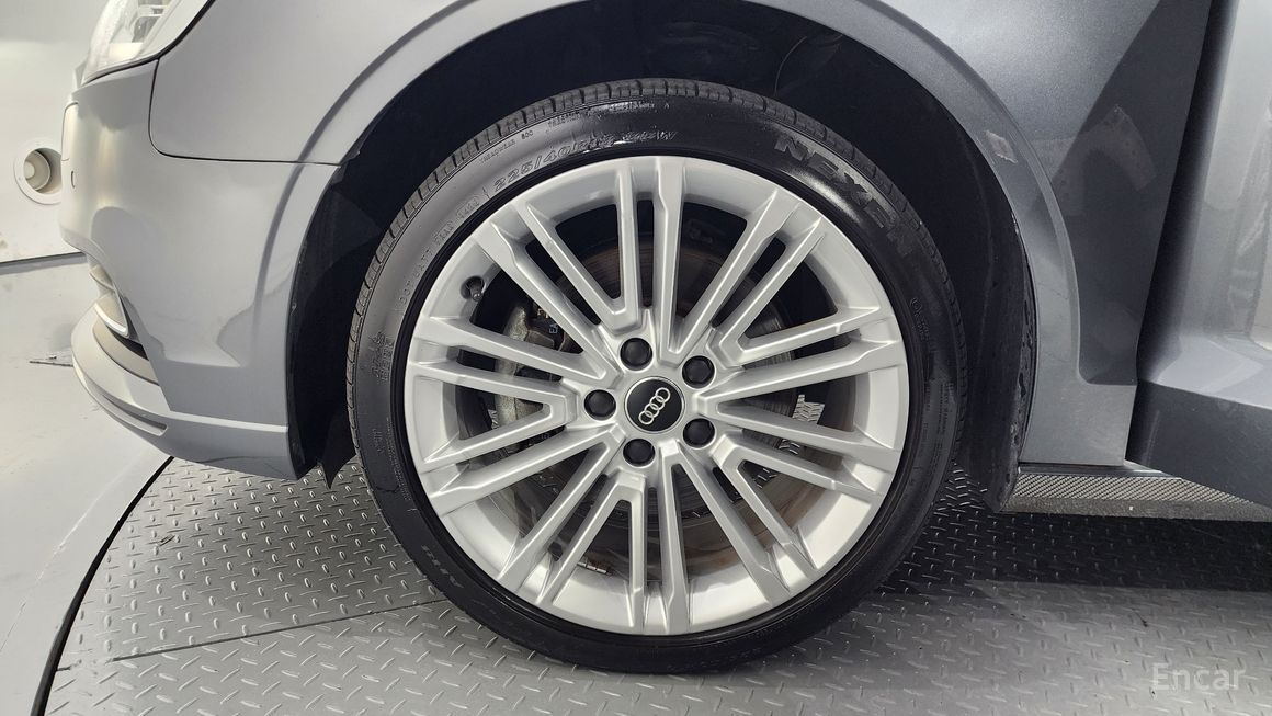 Audi A3 - фото 4