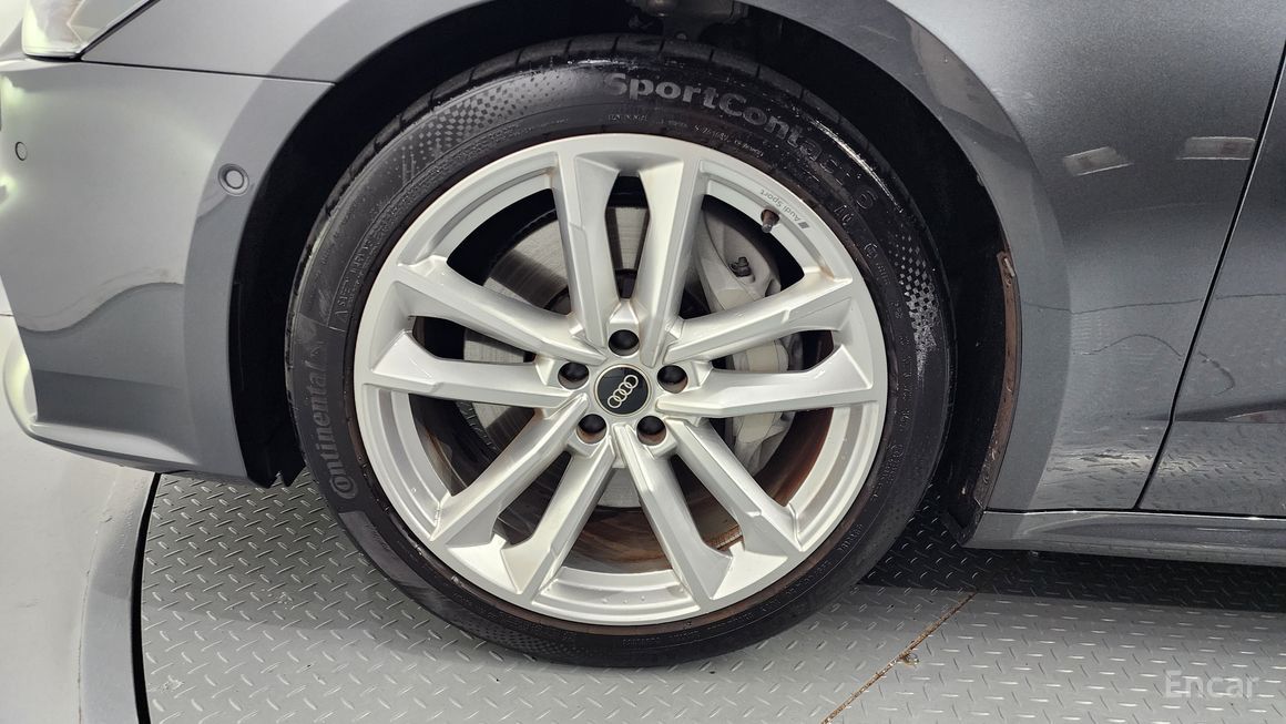 Audi A7 - фото 4