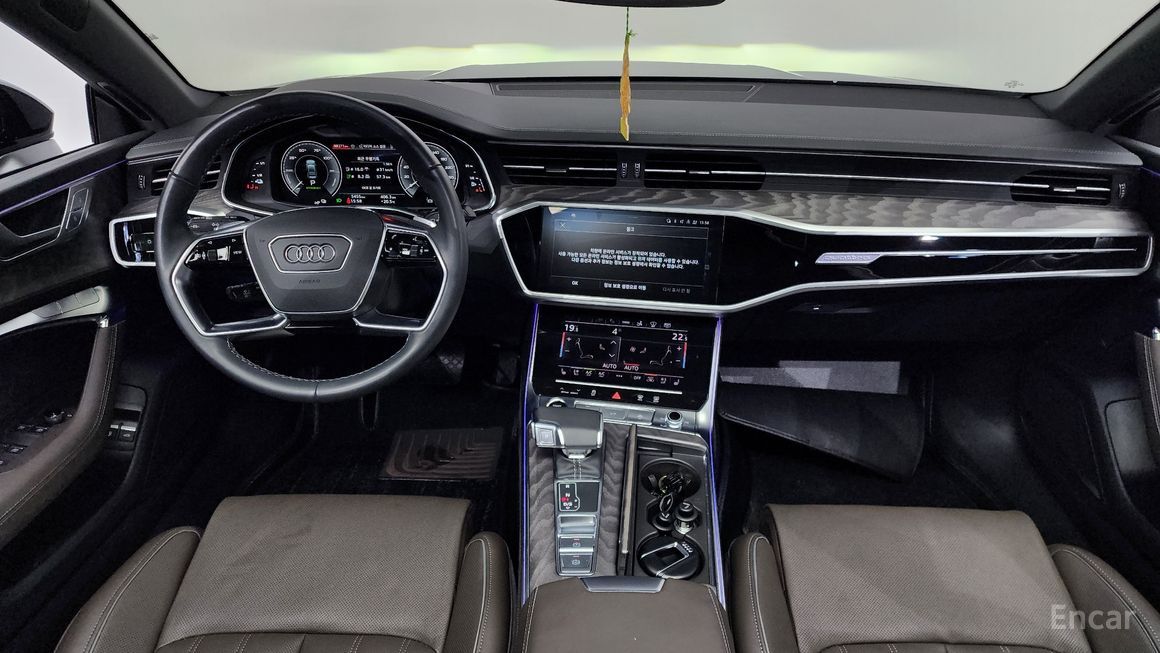 Audi A7 - фото 6