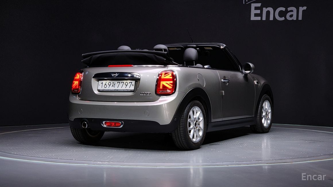 Mini Cooper Convertible - фото 1