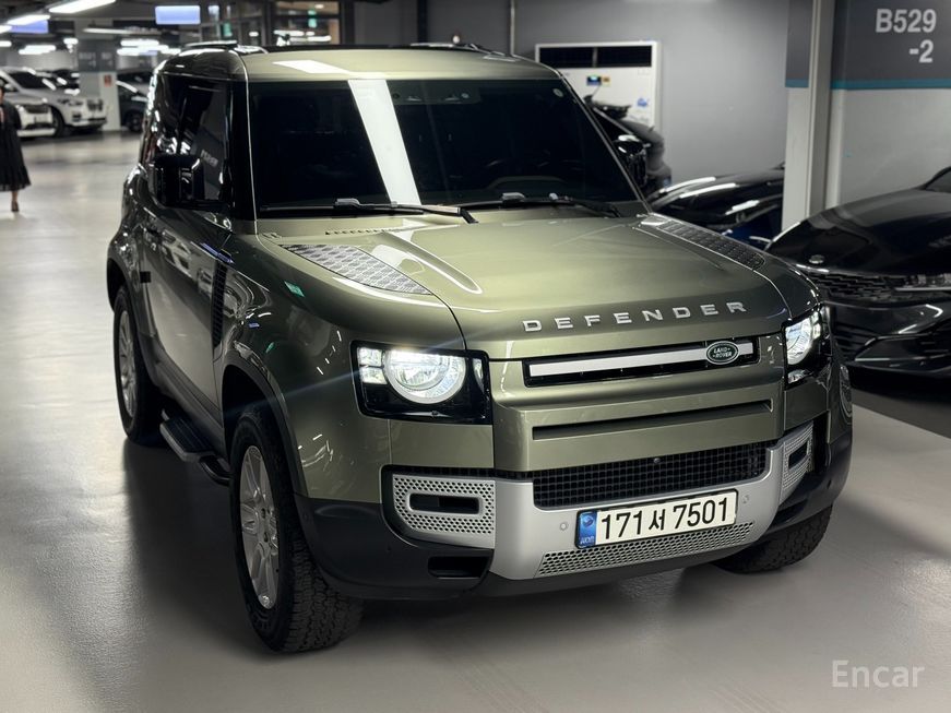 Land Rover Defender - фото 1