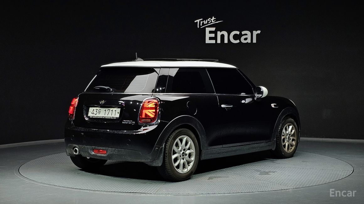 Mini Cooper - фото 1