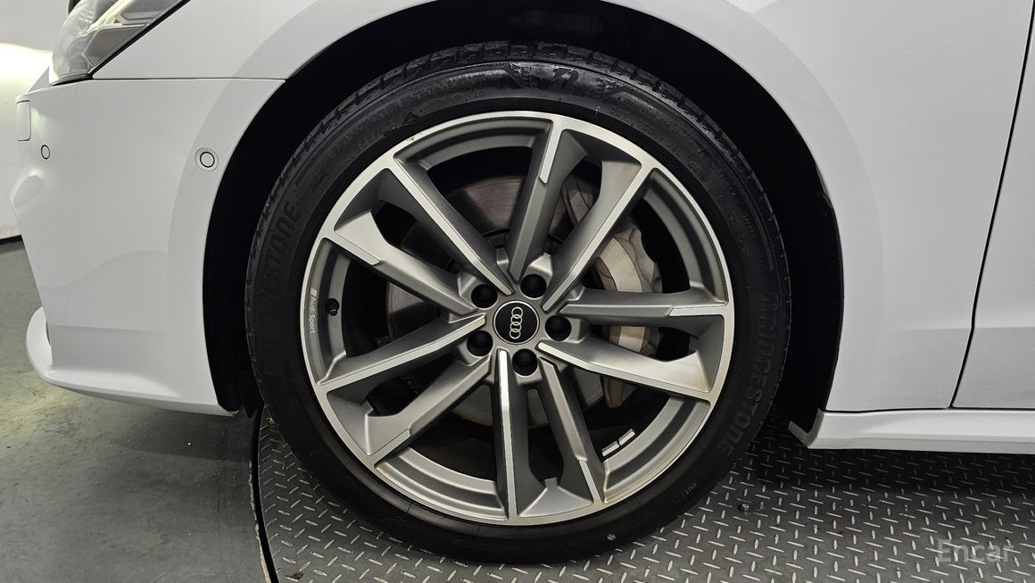 Audi A7 - фото 4