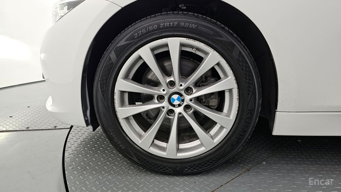 BMW 3 Series - фото 4