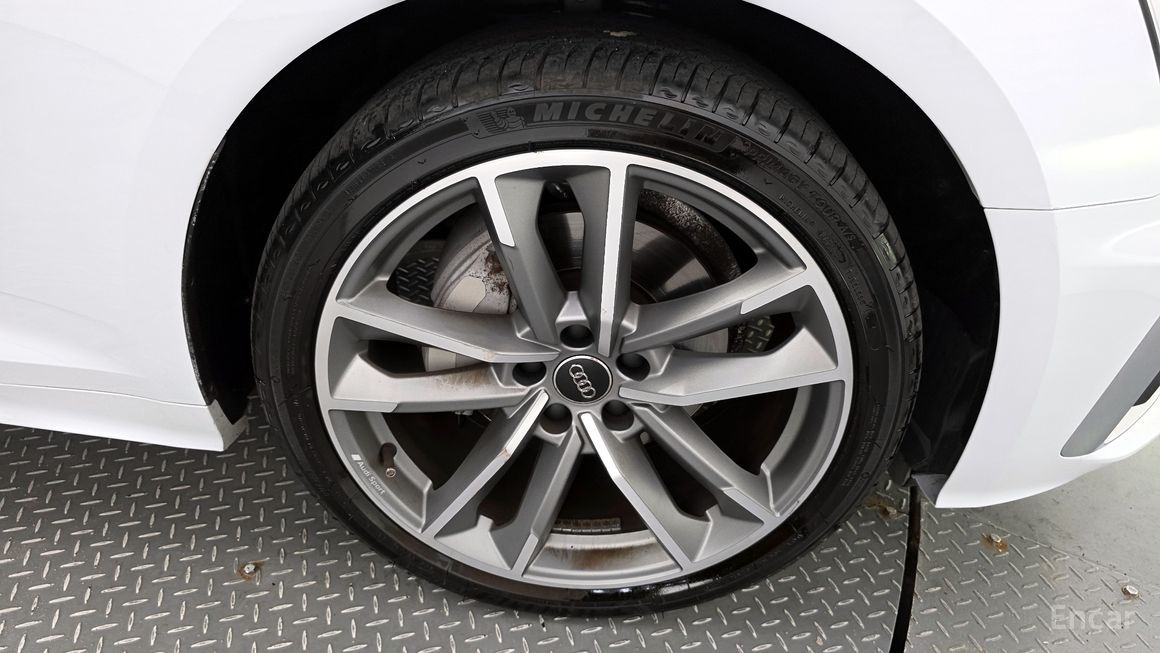 Audi A5 - фото 4