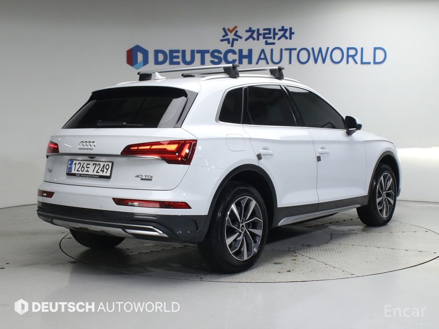 Audi Q5 - фото 1