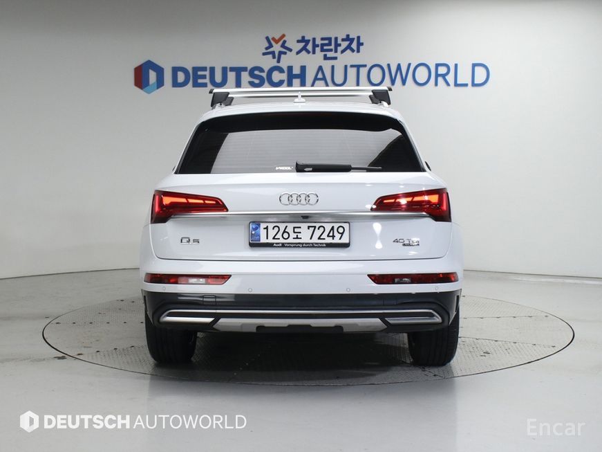 Audi Q5 - фото 3
