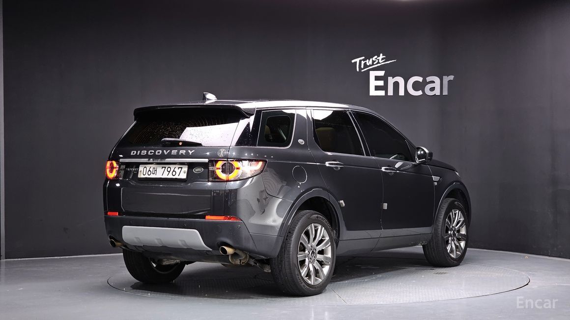 Land Rover Discovery Sports - фото 1