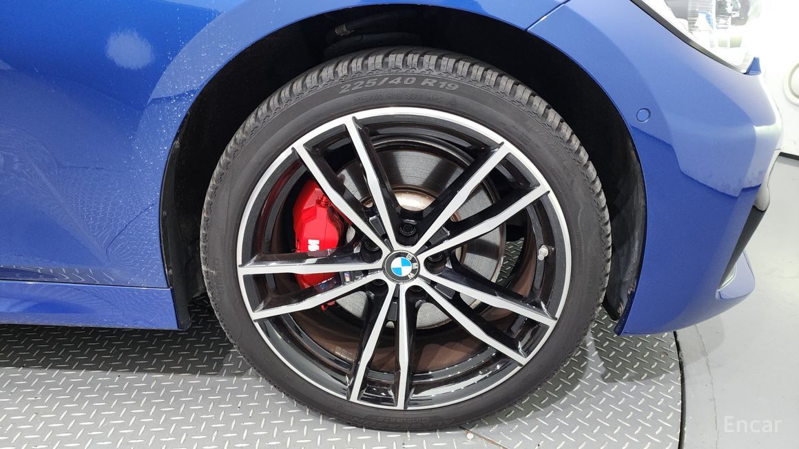 BMW 3 Series - фото 4