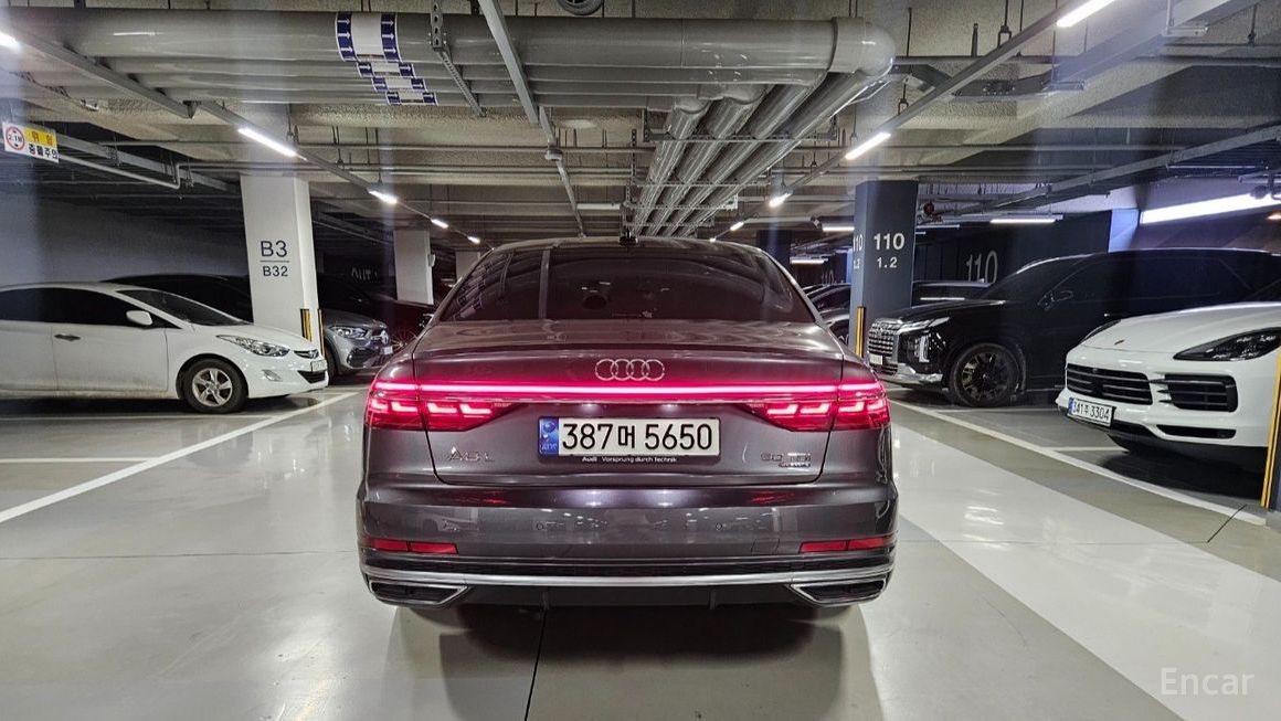 Audi A8 - фото 4