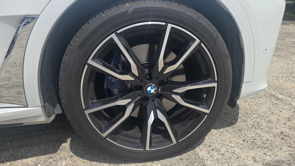 BMW X7 - фото 4