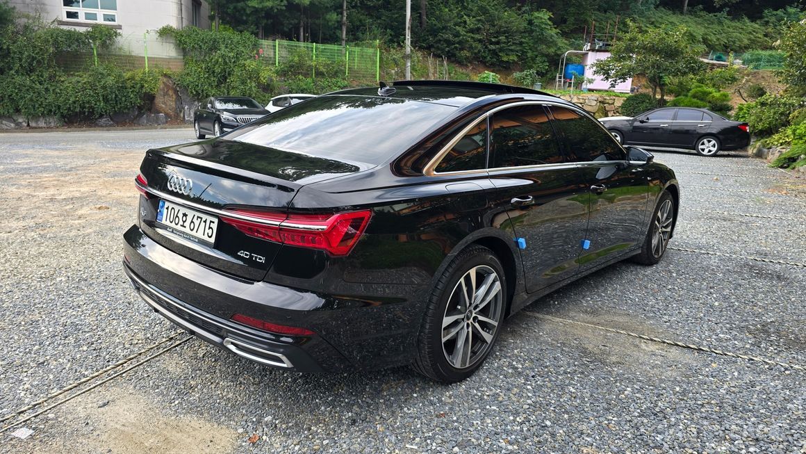 Audi A6 - фото 1