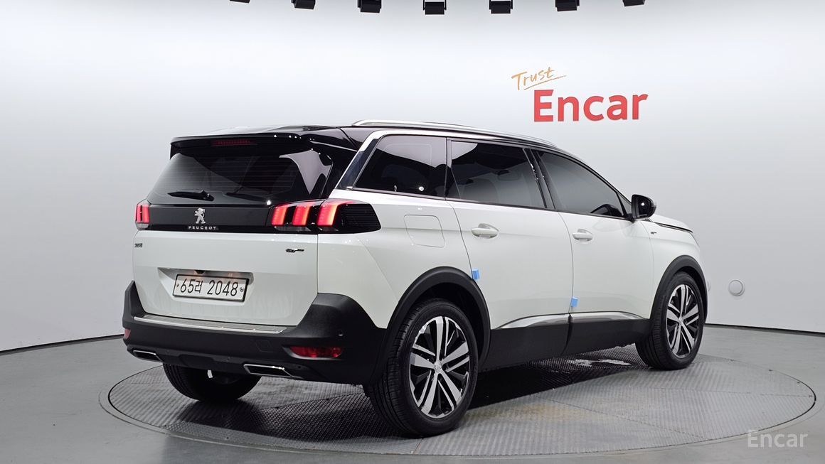 Peugeot 5008 - фото 1