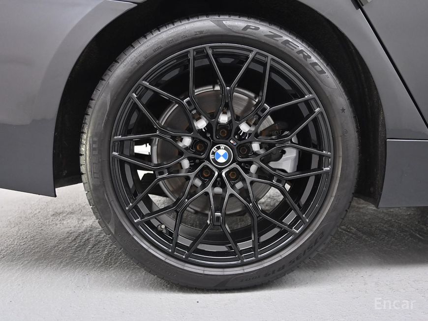 BMW 5 Series - фото 5