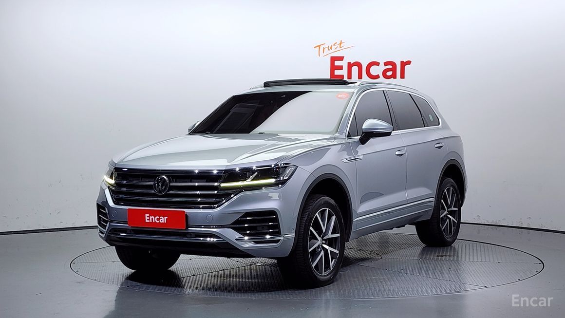 Volkswagen Touareg - фото 0
