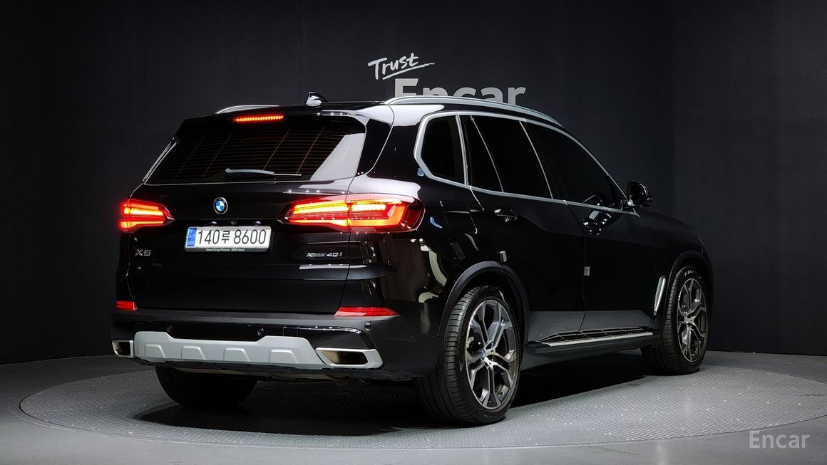 BMW X5 - фото 1