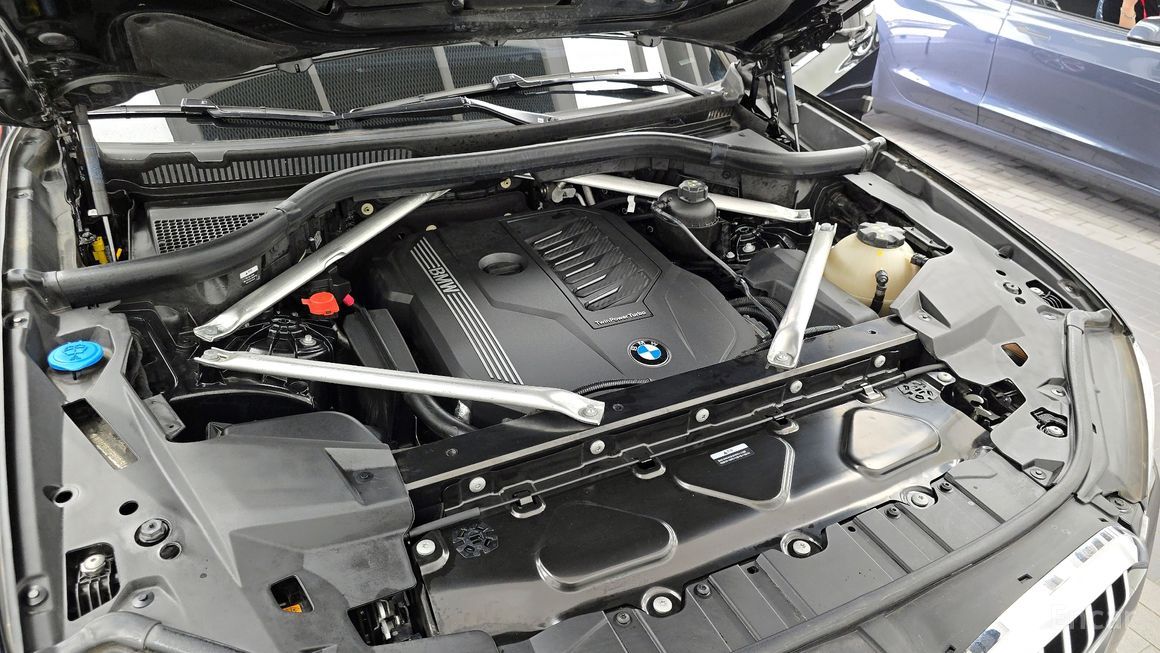 BMW X5 - фото 5