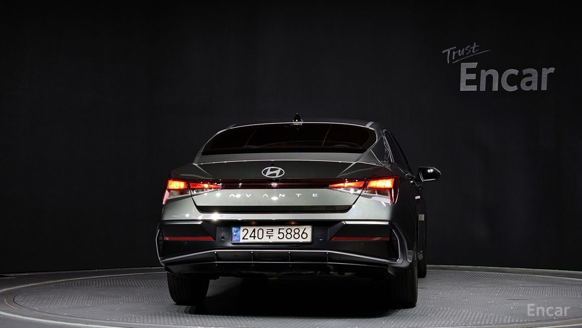 Hyundai Avante - фото 3