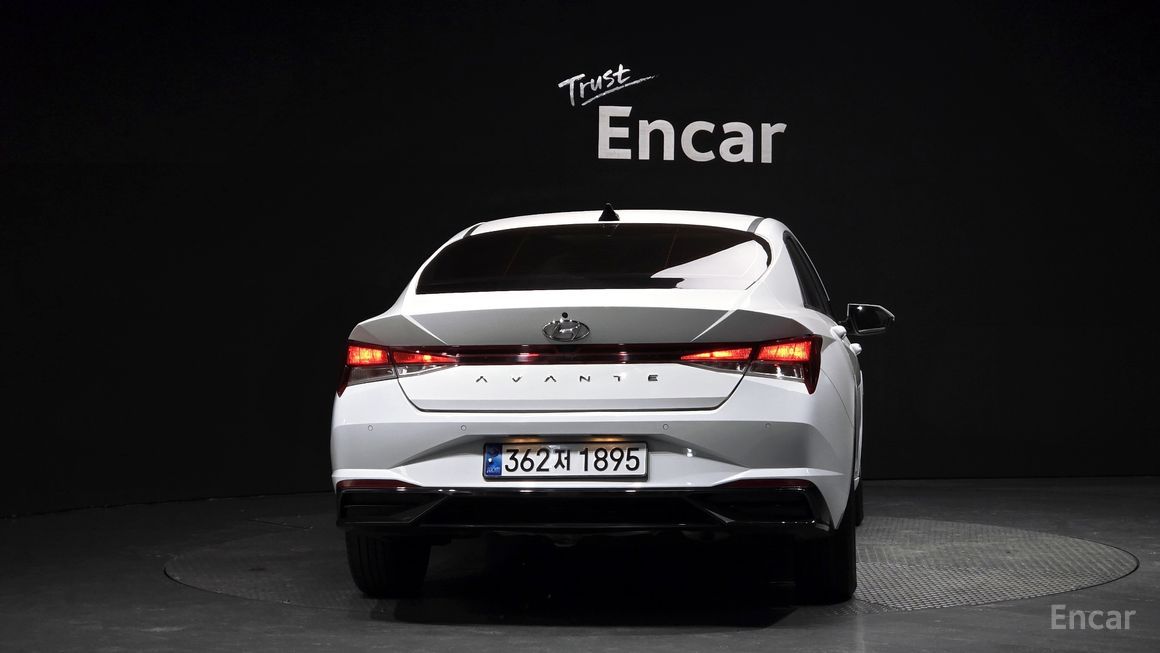 Hyundai Avante - фото 3