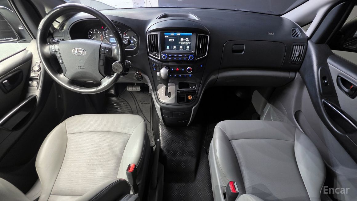 Hyundai Starex - фото 6