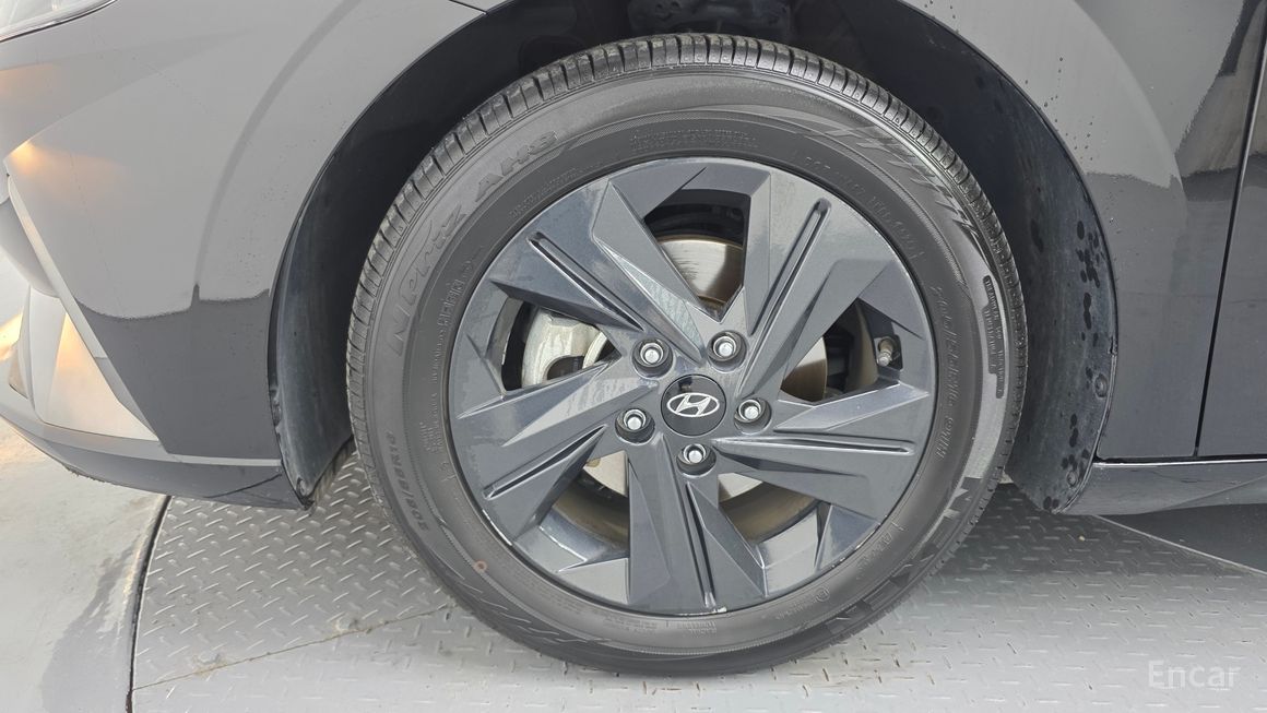 Hyundai Avante - фото 4