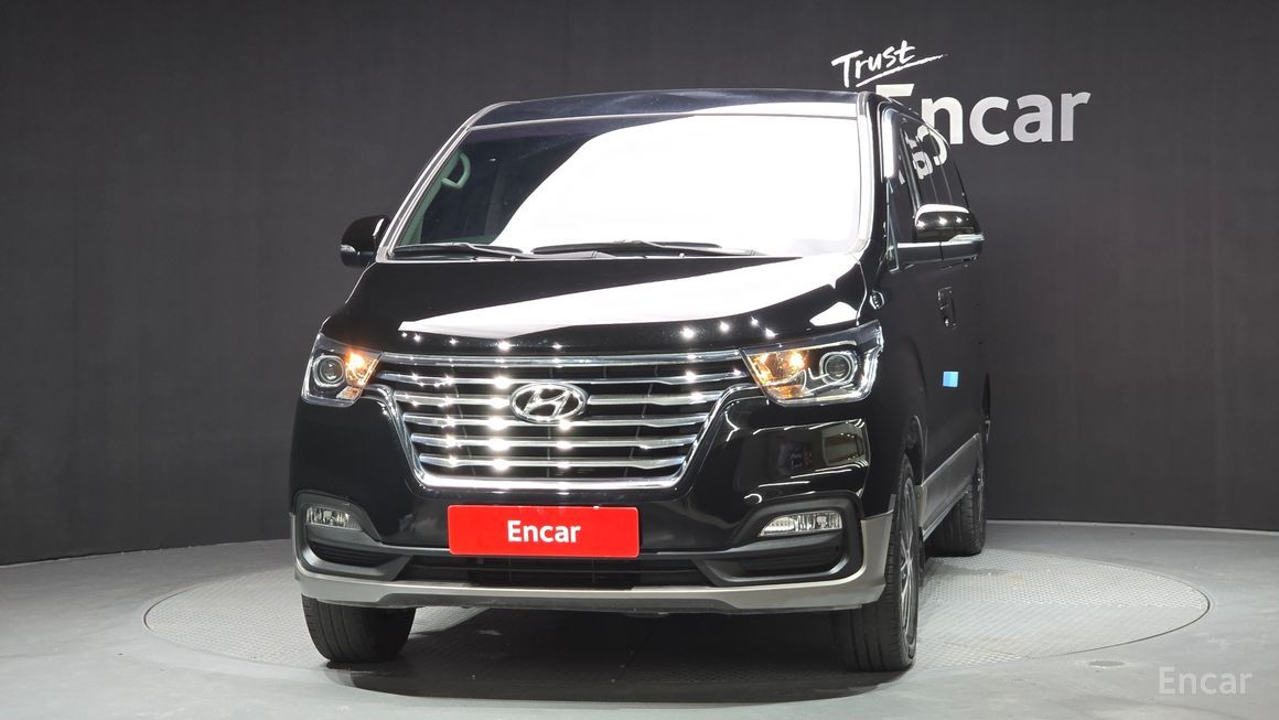 Hyundai Starex - фото 2