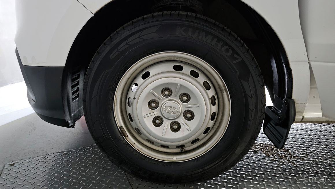 Hyundai Starex - фото 4
