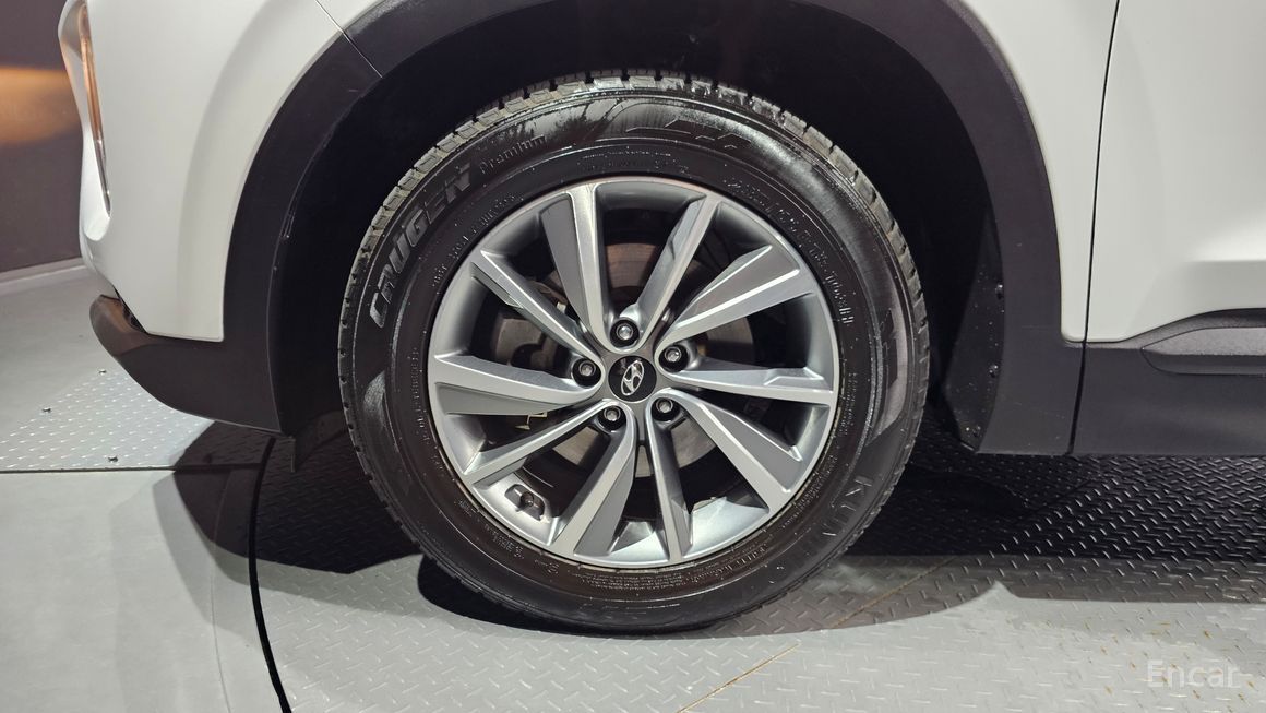 Hyundai Santa Fe - фото 4