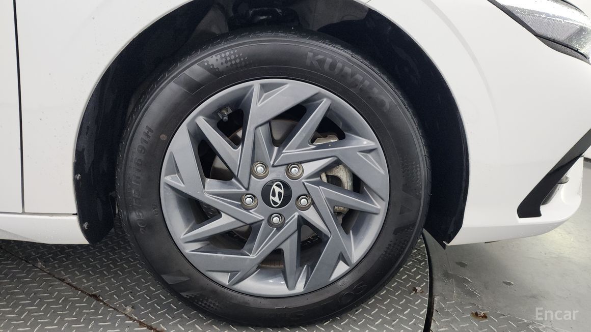 Hyundai Avante - фото 4