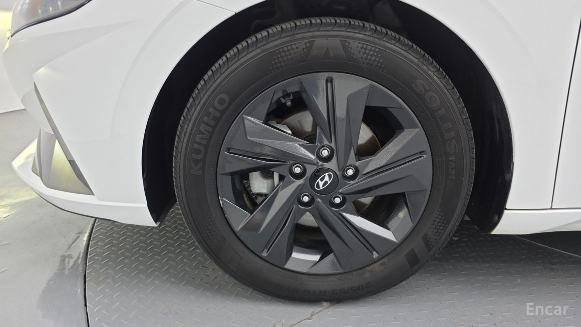 Hyundai Avante - фото 4