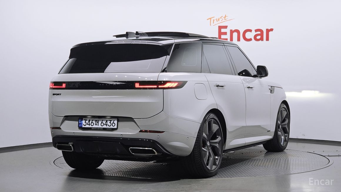 Land Rover Range Sport - фото 1