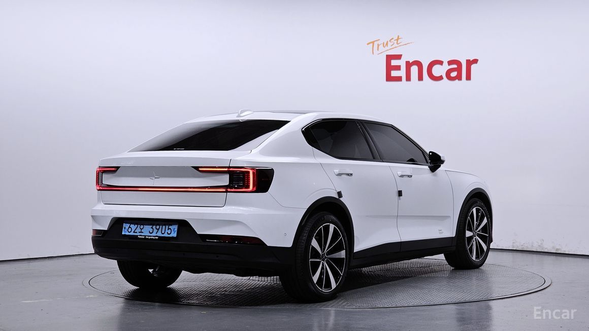 Polestar 2 - фото 1