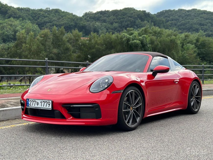 Porsche 911 - фото 0