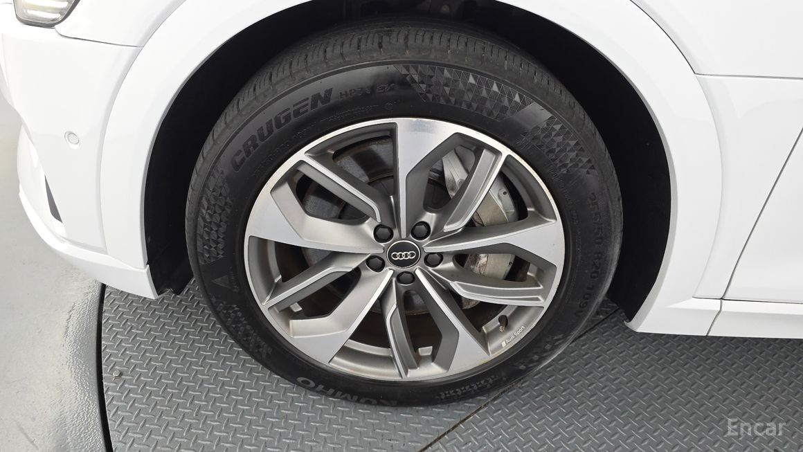 Audi e-Tron - фото 4